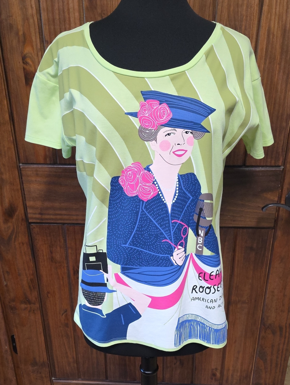 Piccolina Eleanor Roosevelt Graphic Tshirt - Size L
